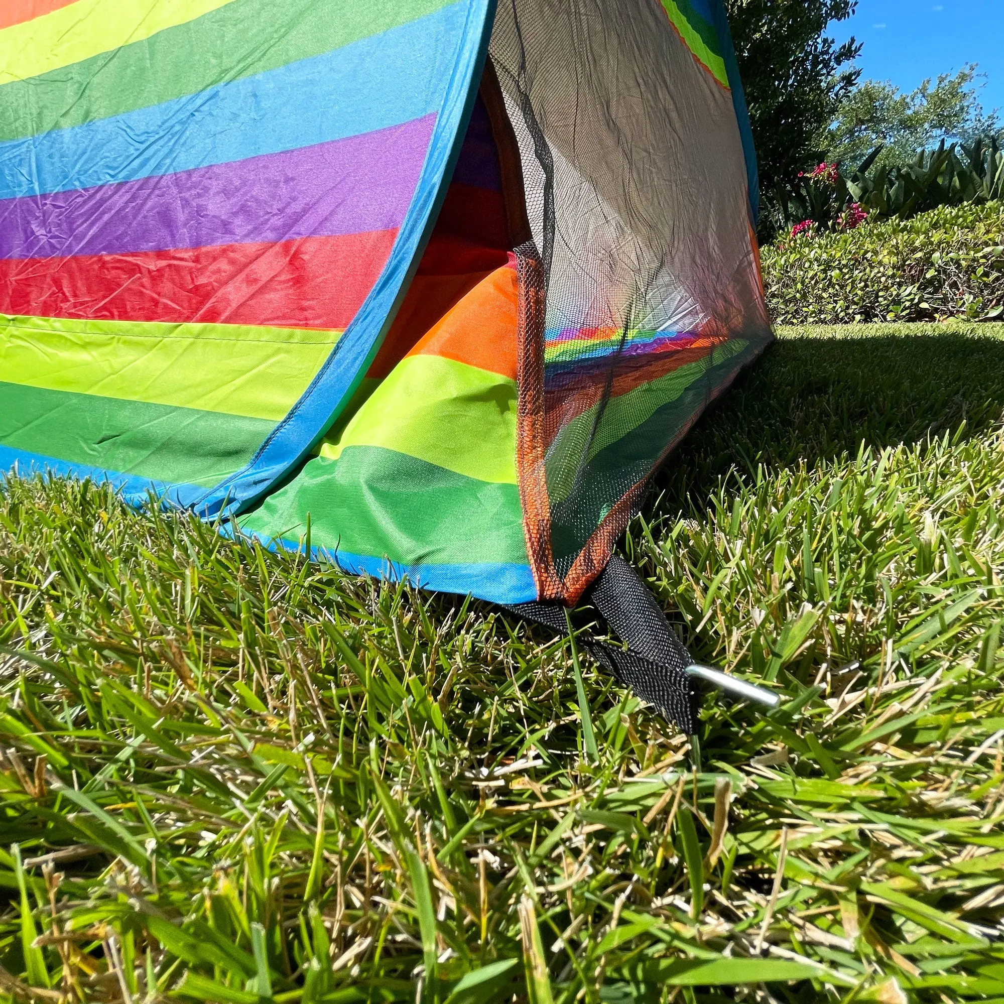 Portable Summer Beach Tent for 2, Lightweight, Round Shape, UPF 50  Sun Protection, Zipper Closure, Vestibule Utility, Sturdy Alloy Support, Durable Polyester Material
