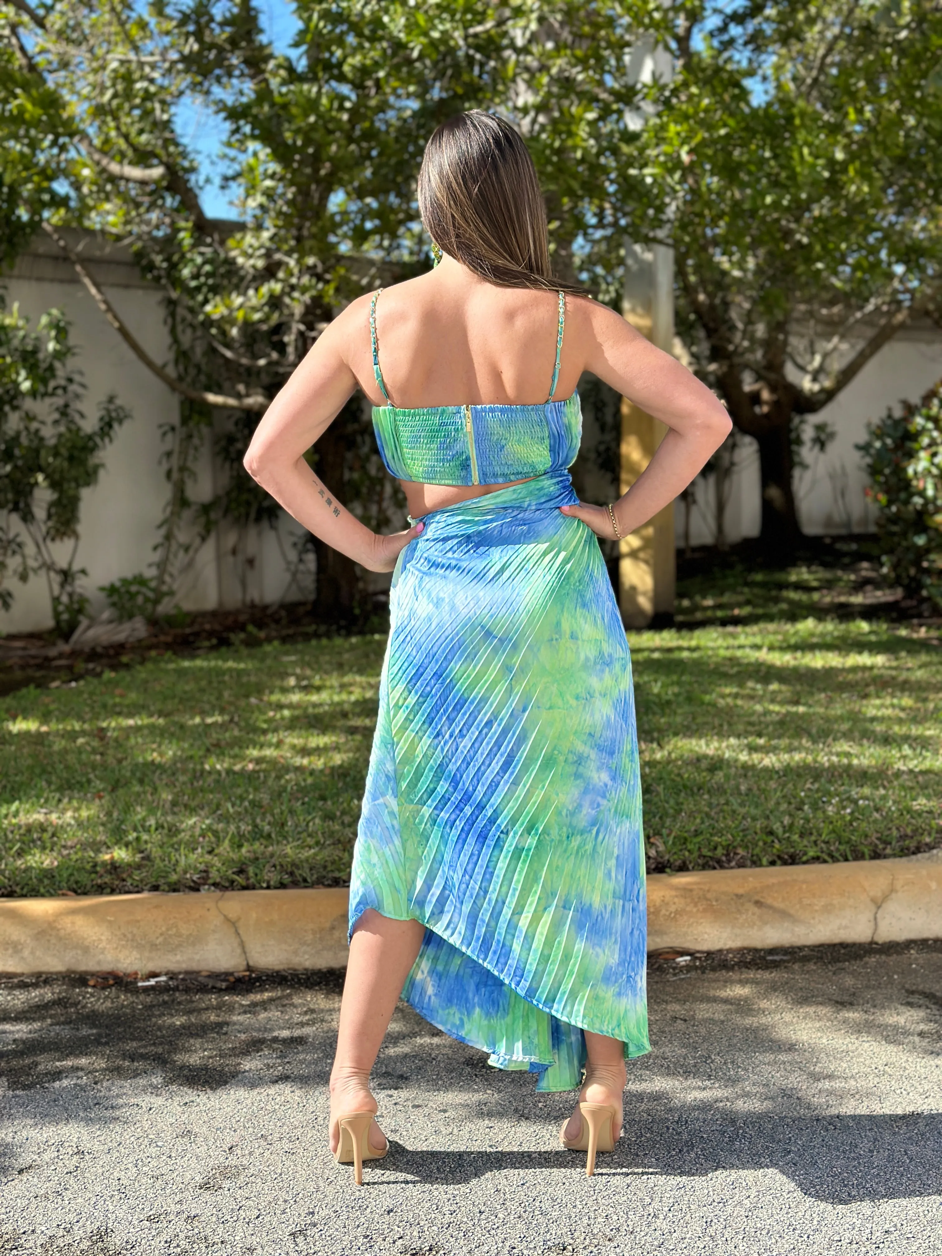 "Bell" Pleaded Asymmetric Hemline Tie Dye Midi Dress