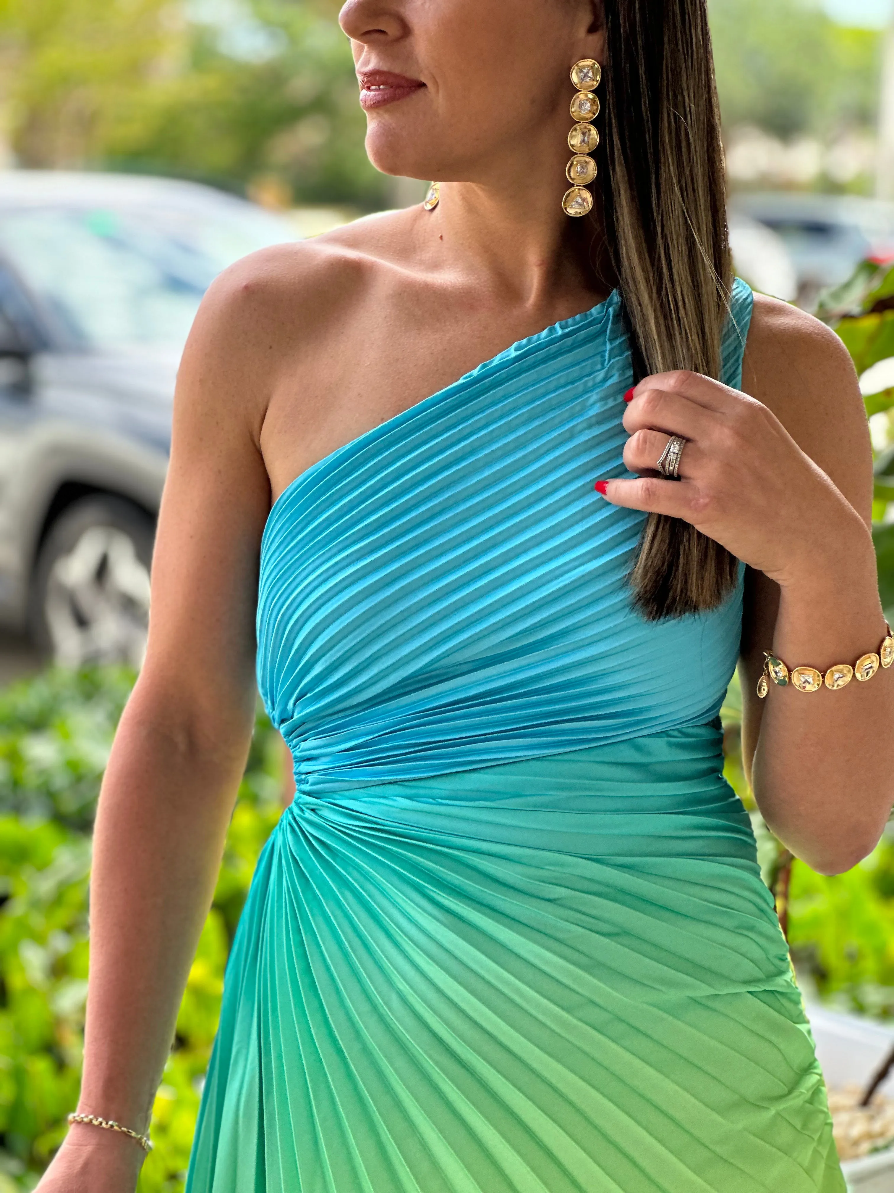 "Venice"Ombre Pleaded One Shoulder Sleeve Maxi Dress