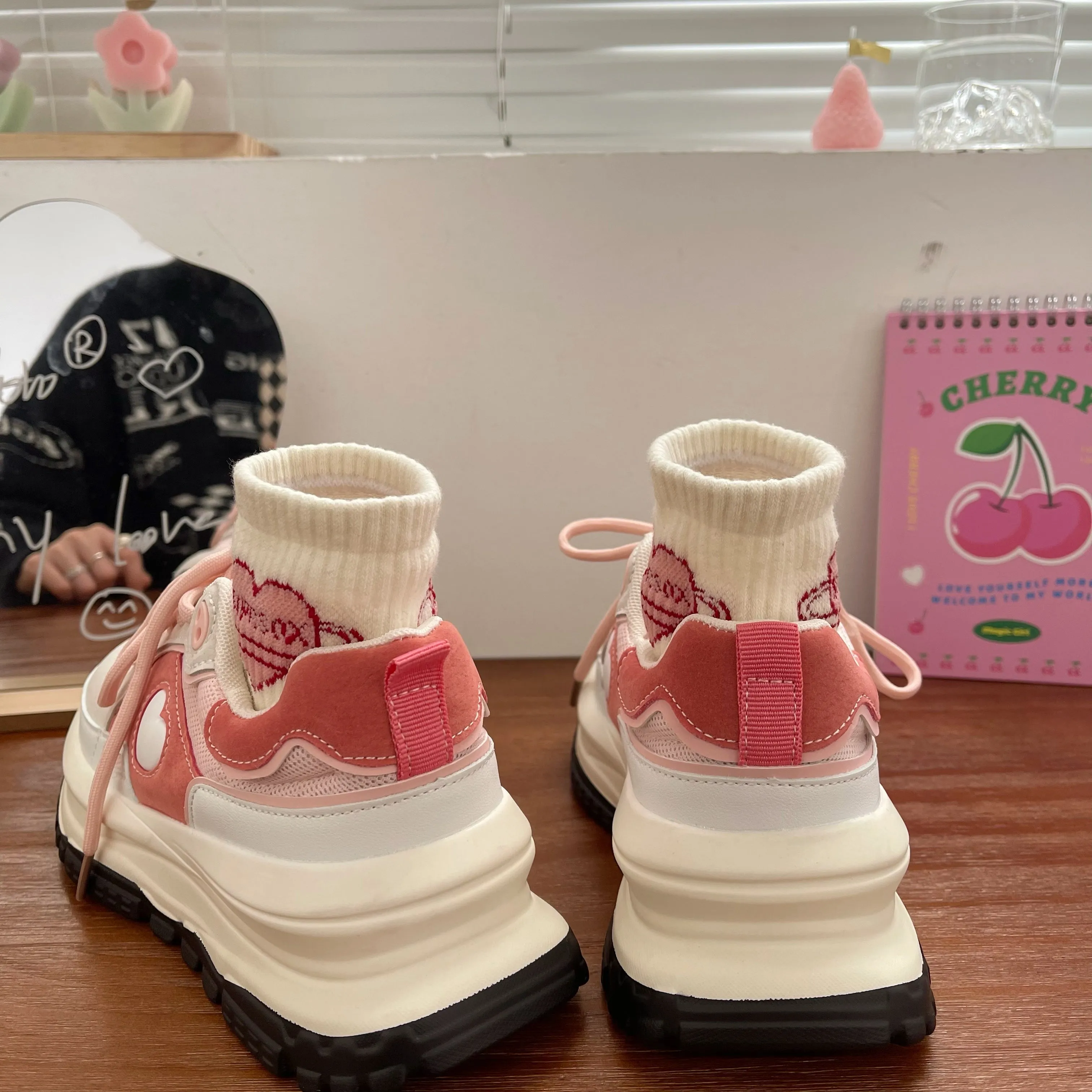 Strawberry Pink Sneakers  KF82705