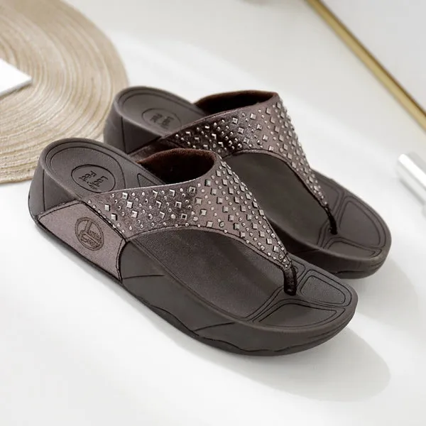 Summer Sandals Riveted Flat Shoes Comfortable Beach Shoes Herringbone Slippers