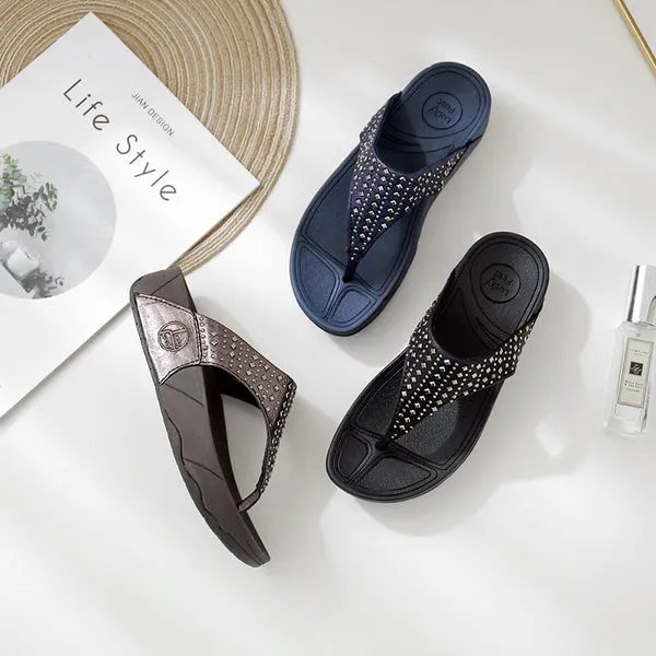 Summer Sandals Riveted Flat Shoes Comfortable Beach Shoes Herringbone Slippers