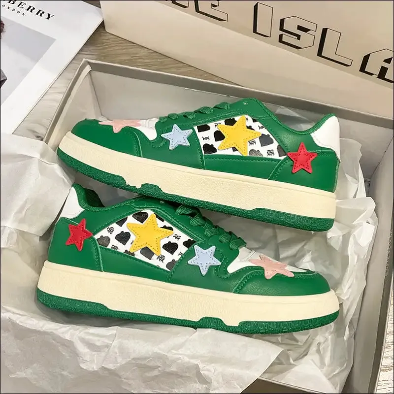 Trendy Contrast Star Round Toe Athletic Sneakers
