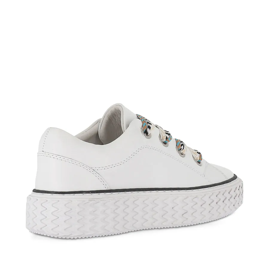 TRINSIC - WHITE LEATHER
