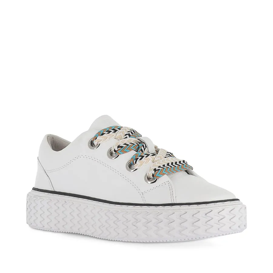 TRINSIC - WHITE LEATHER