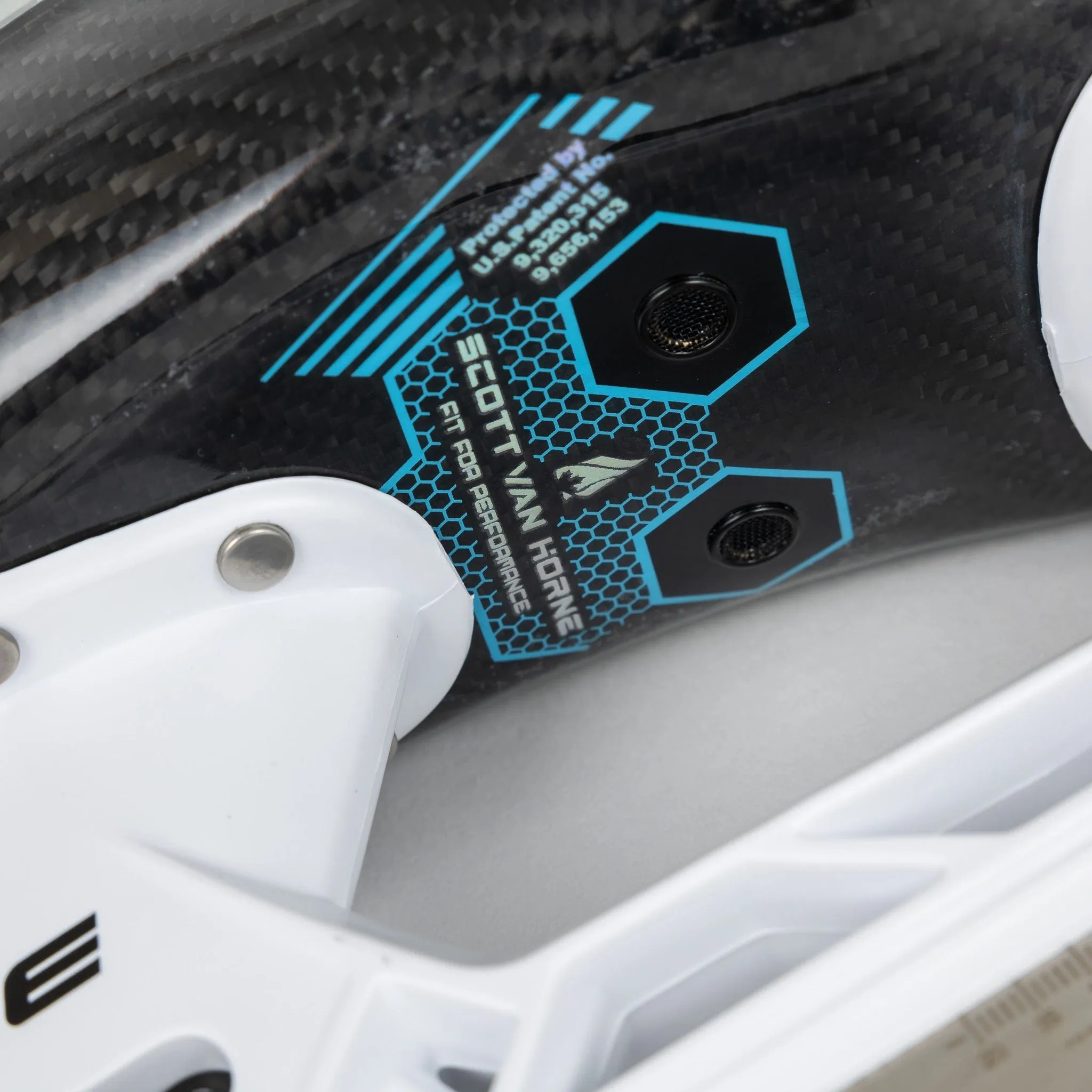 TRUE Catalyst 7X4 Intermediate Hockey Skates