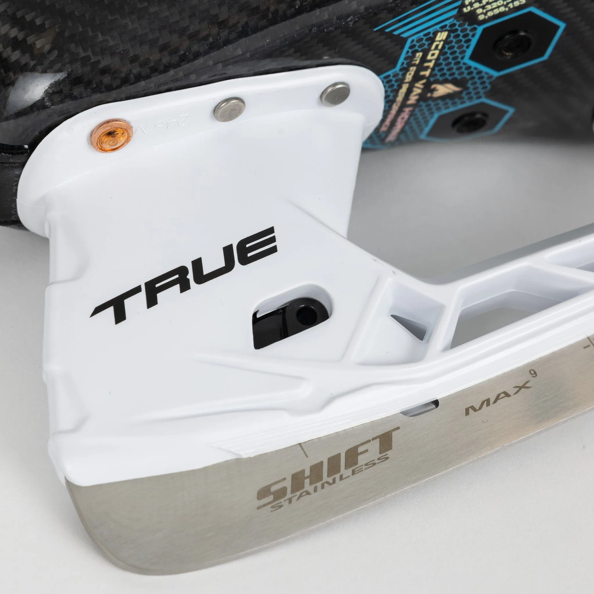 TRUE Catalyst 7X4 Intermediate Hockey Skates