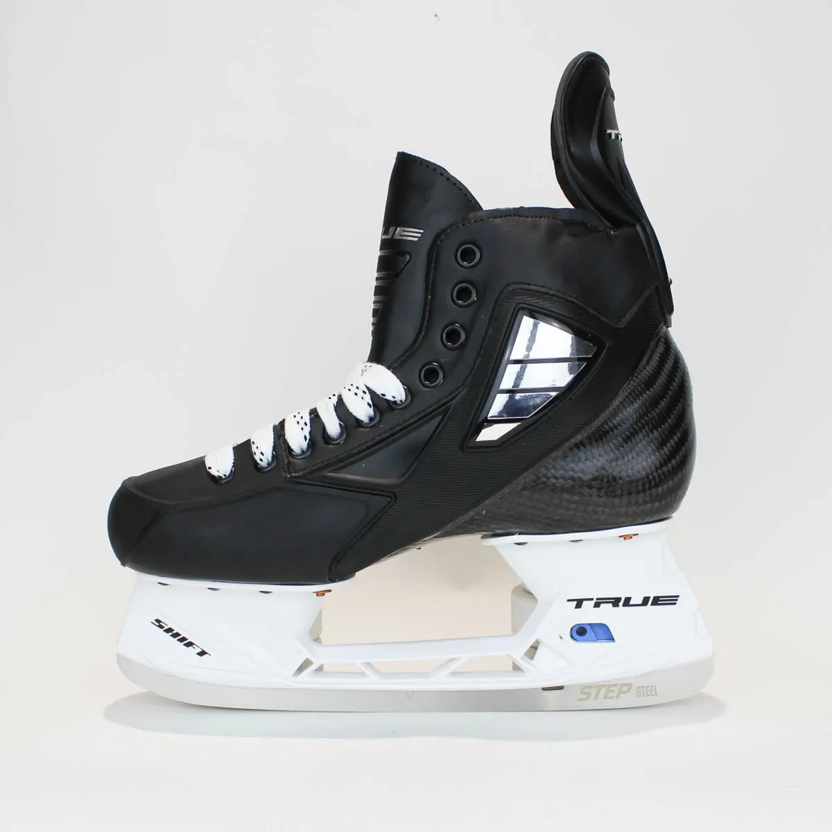 TRUE Player Senior Hockey Skates - Pro Stock - Shift Holder - Lightweight Tongue - Size 8