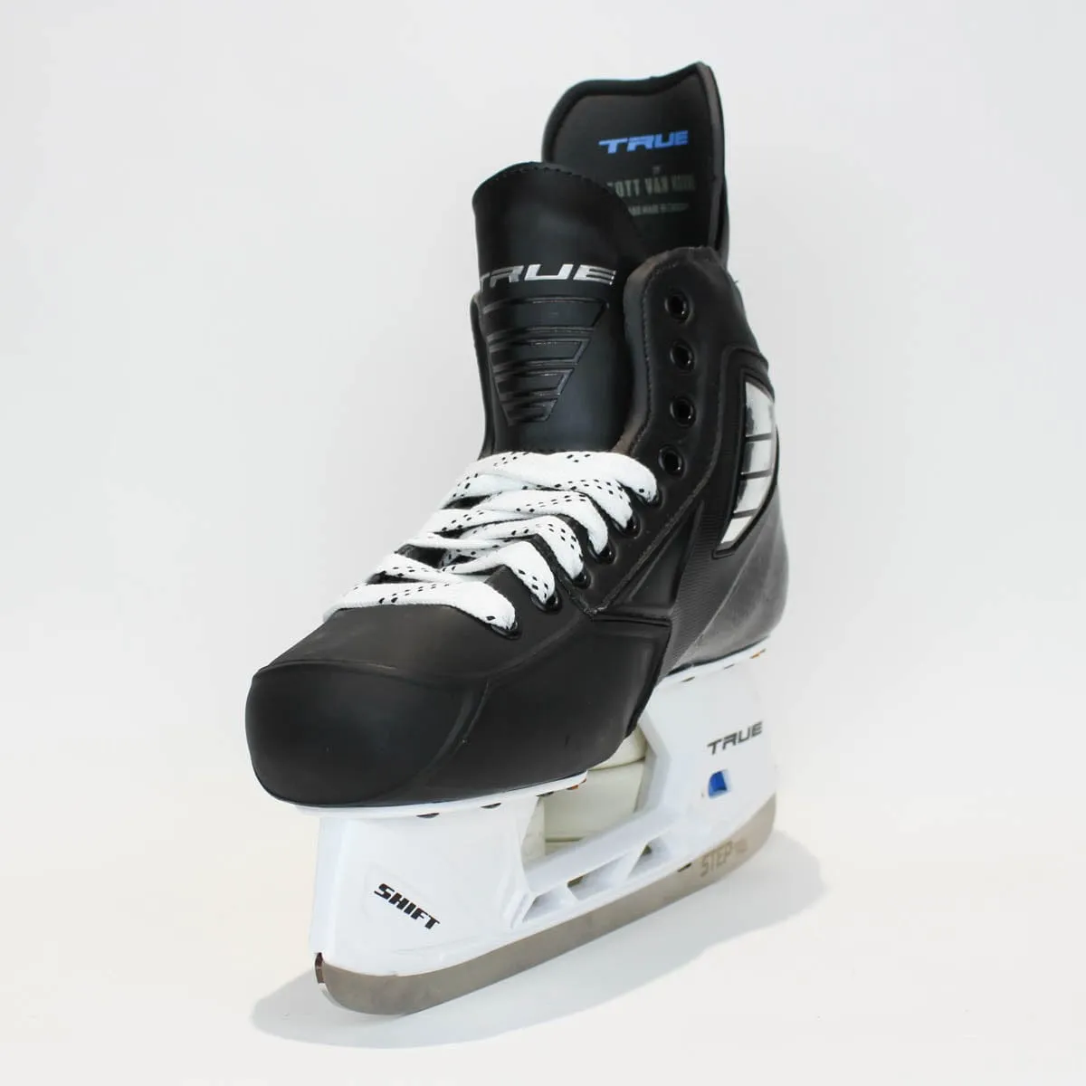 TRUE Player Senior Hockey Skates - Pro Stock - Shift Holder - Lightweight Tongue - Size 8