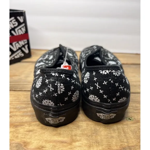 Vans Off The Wall Skate Shoes Authentic Black And White Men's 7 Women's 8.5