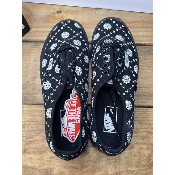 Vans Off The Wall Skate Shoes Authentic Black And White Men's 7 Women's 8.5