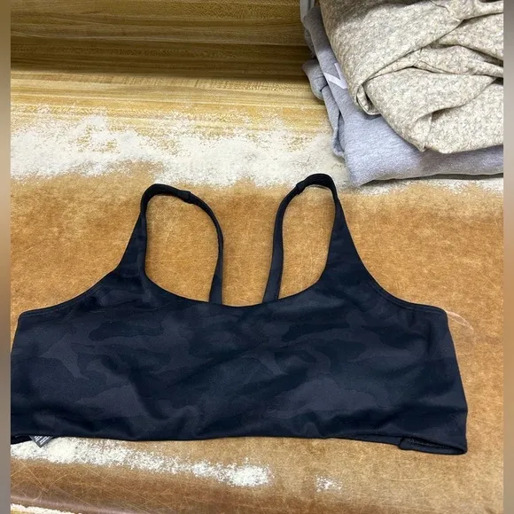 Vuori Yosemite Sports Bra Black Camo Women's Size Medium