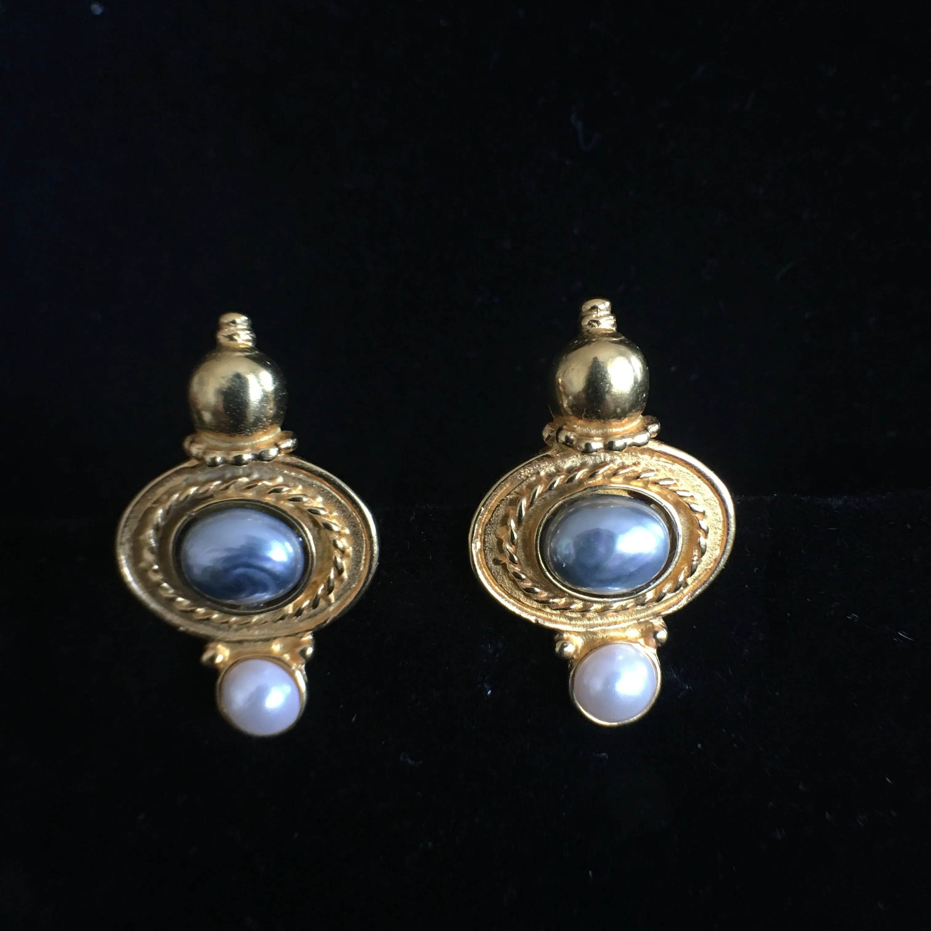 White / Grey Pearl Clip Earrings - Small